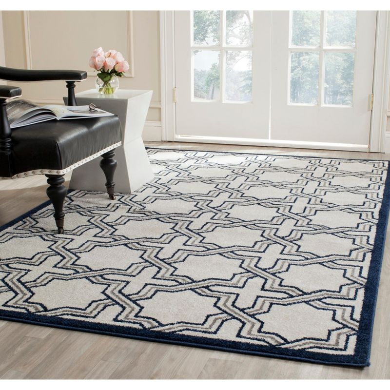 Amherst AMT413 Power Loomed Area Rug - Ivory/Navy - 3'x5' - Safavieh.