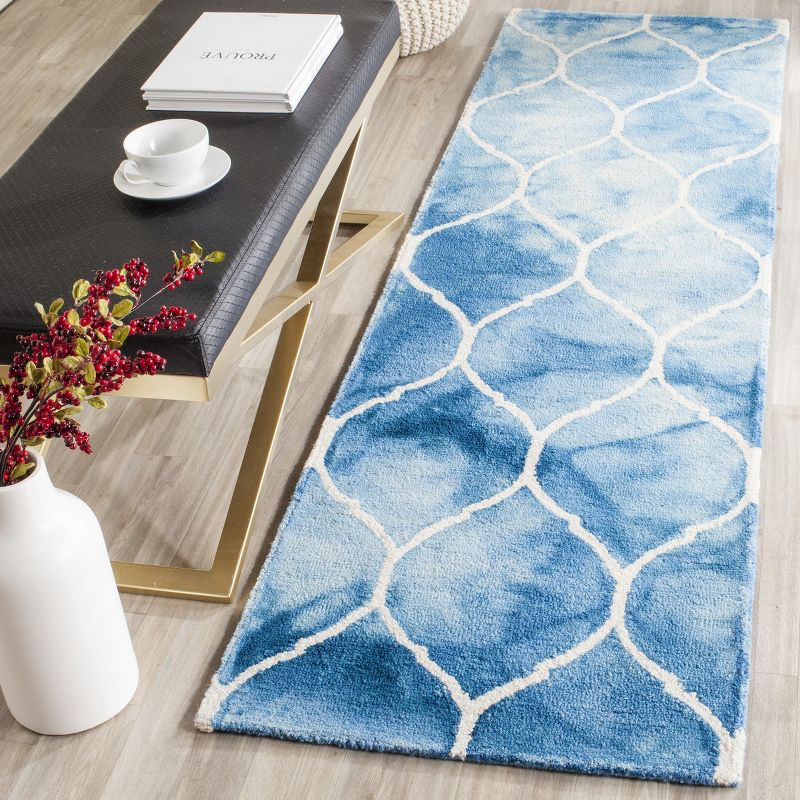 Dip Dye DDY685 Hand Tufted Runner Rug - Blue/Ivory - 2'3"x6' - Safavieh.