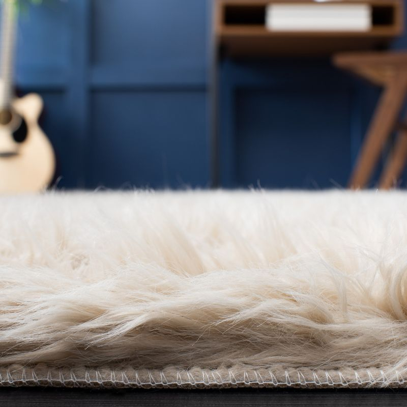 Faux Sheep Skin FSS235 Power Loomed Indoor Accent Rug - Beige - 2'x3' - Safavieh