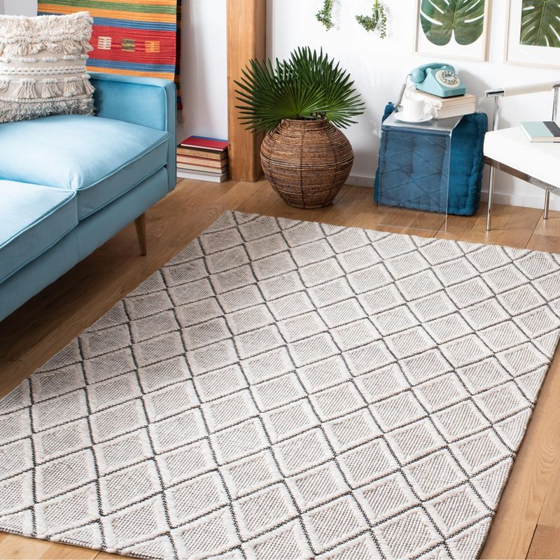 Marbella MRB321 Hand Woven Indoor Area Rug - Silver/Black - 8'x10' - Safavieh