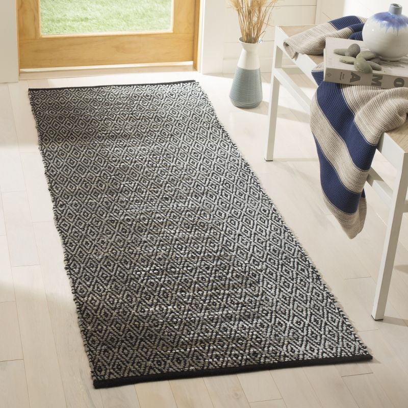 Vintage Leather VTL388 Hand Woven Indoor Accent Rug - Light Grey/Grey - 2'x3' - Safavieh