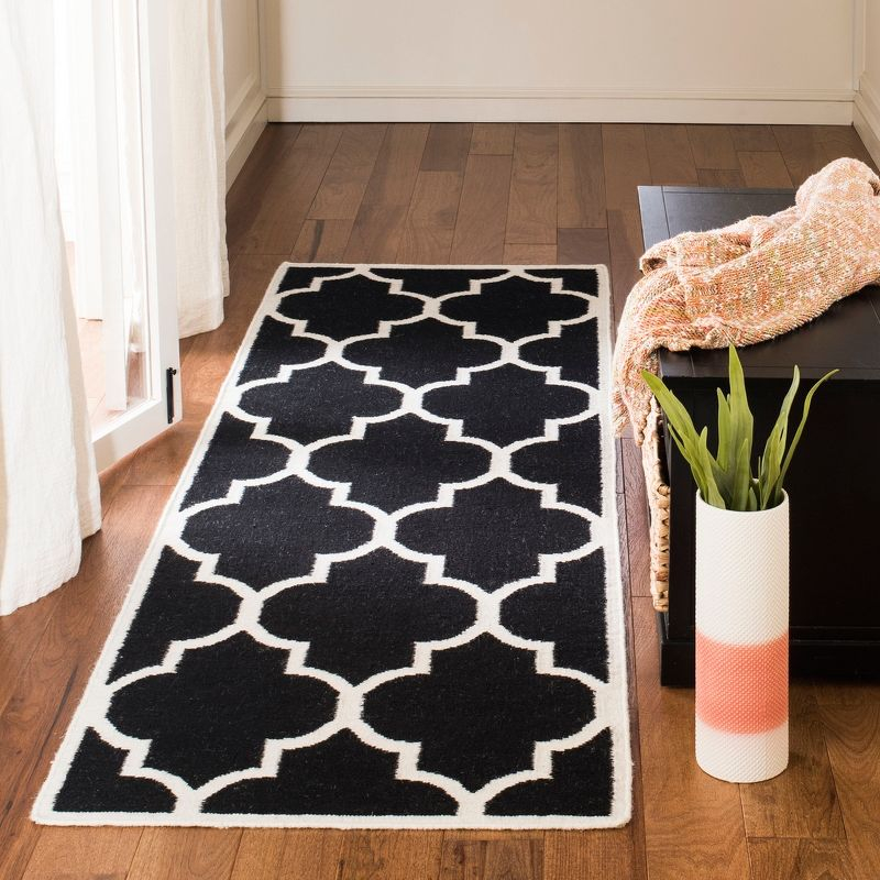 Dhurries DHU632 Hand Woven Runner Rug - Black/Ivory - 2'6"x6' - Safavieh.