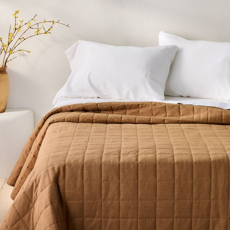 King Heavyweight Linen Blend Quilt Warm Brown - Casaluna™: Rayon & Cotton, OEKO-TEX Certified, Woven