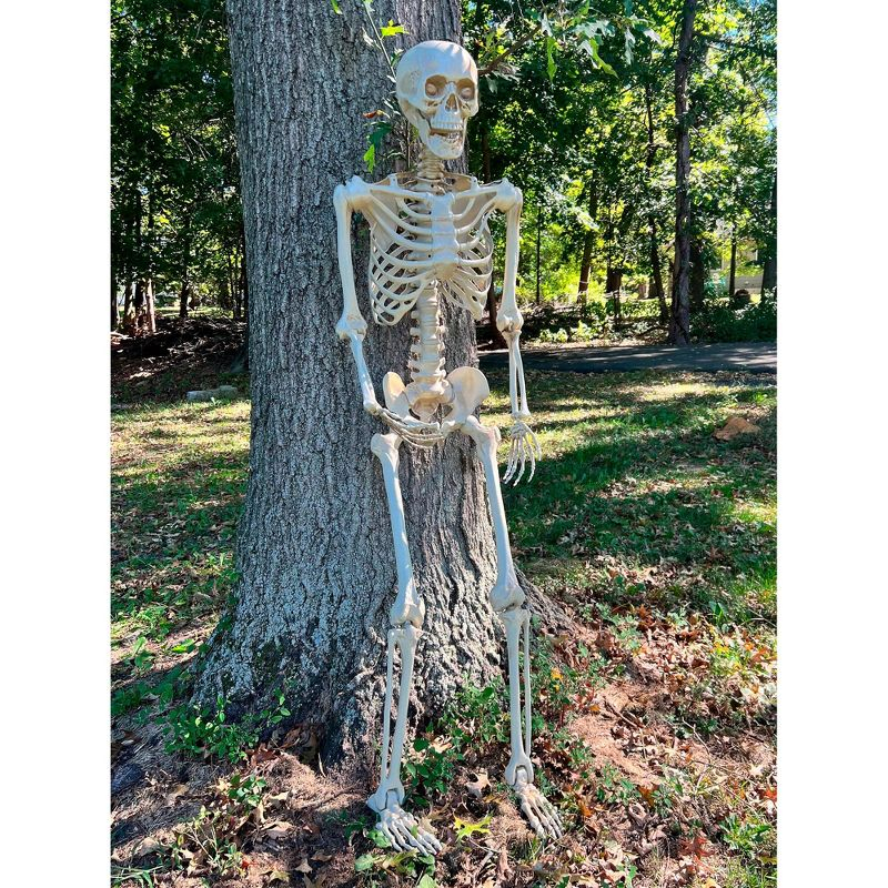 Forum Novelties 5' Posable Skeleton Party Decoration