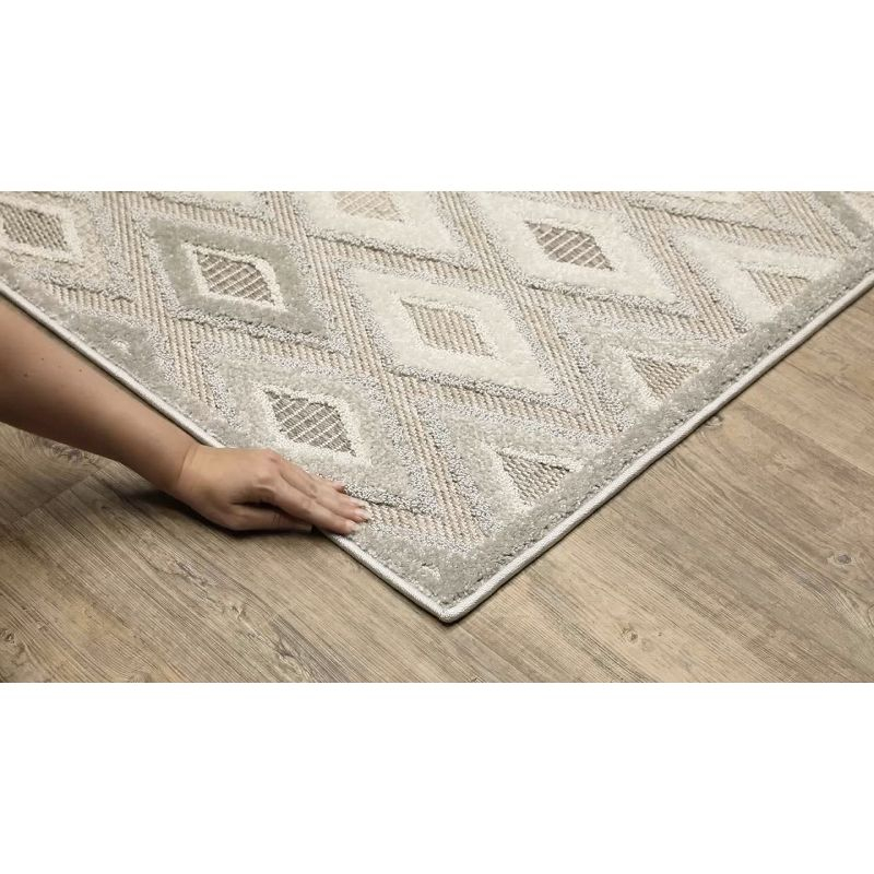 Oriental Weavers Tangier TAN02 Beige/ Grey Indoor Area Rug - 5'3" x 7'6"