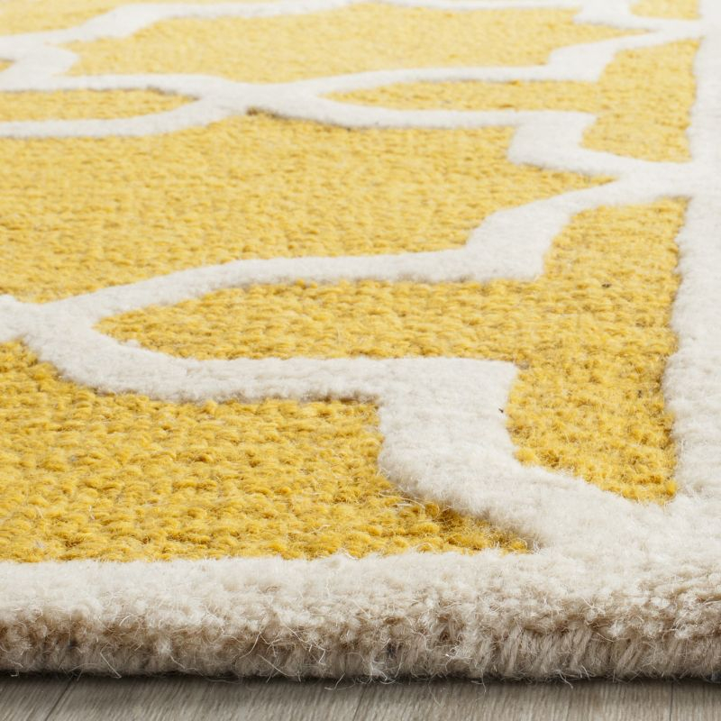 Cambridge CAM125 Tufted Indoor Area Rug - Gold/Ivory - 4'x6' - Safavieh