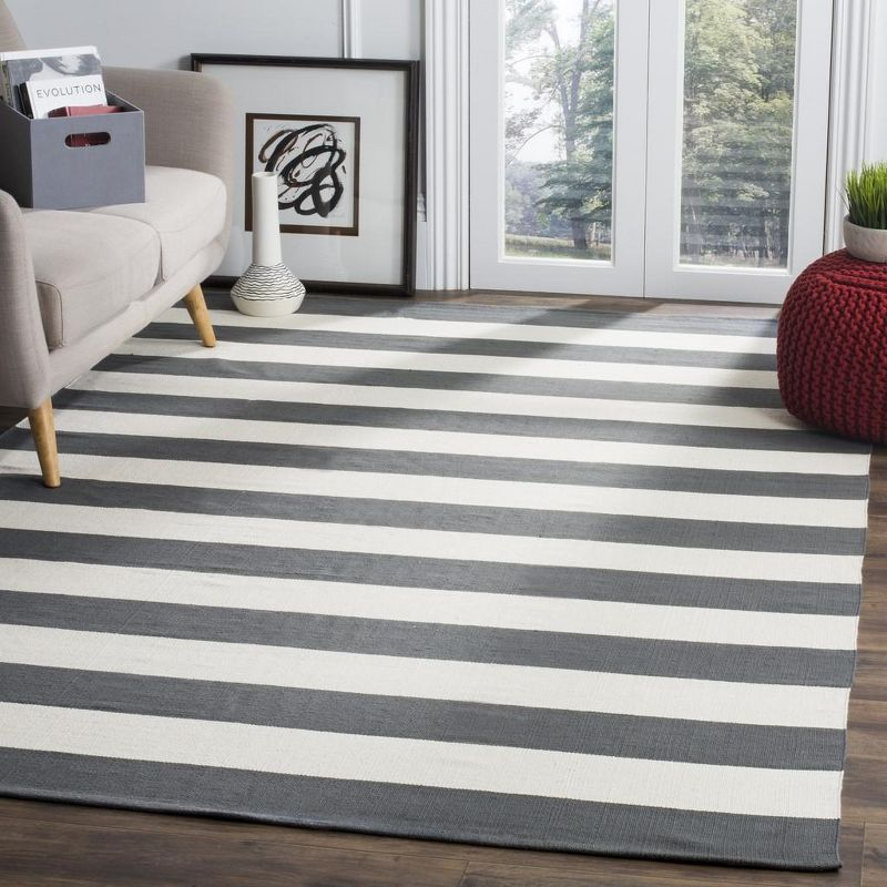 Montauk MTK712 Hand Woven Indoor Area Rug - Grey/Ivory - 6'x9' - Safavieh
