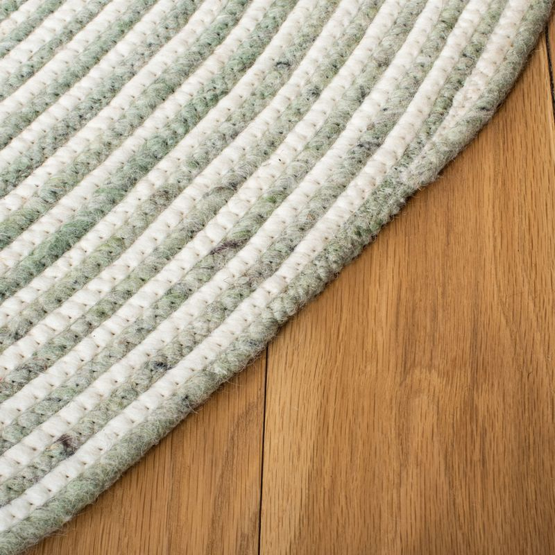 Braided BRD905 Hand Woven Area Rug - Green/Ivory - 6'x9' Oval - Safavieh.