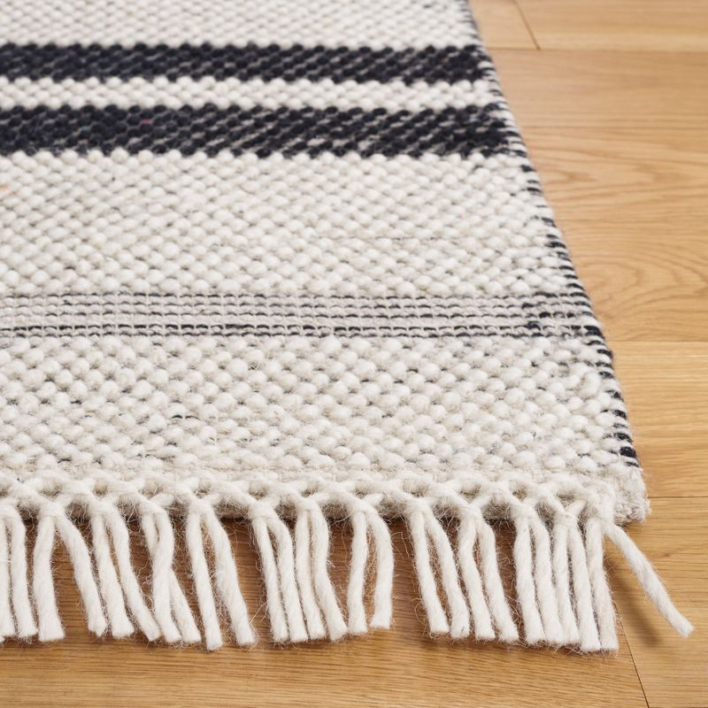 Natura NAT225 Flat Weave Indoor Area Rug - Ivory/Black - 6'x6' - Safavieh