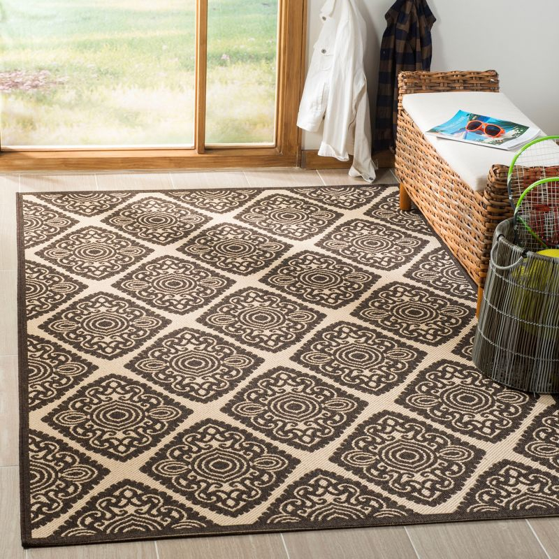 Linden LND132 Power Loomed Indoor/Outdoor Area Rug - Creme/Brown - 4'x6' - Safavieh.