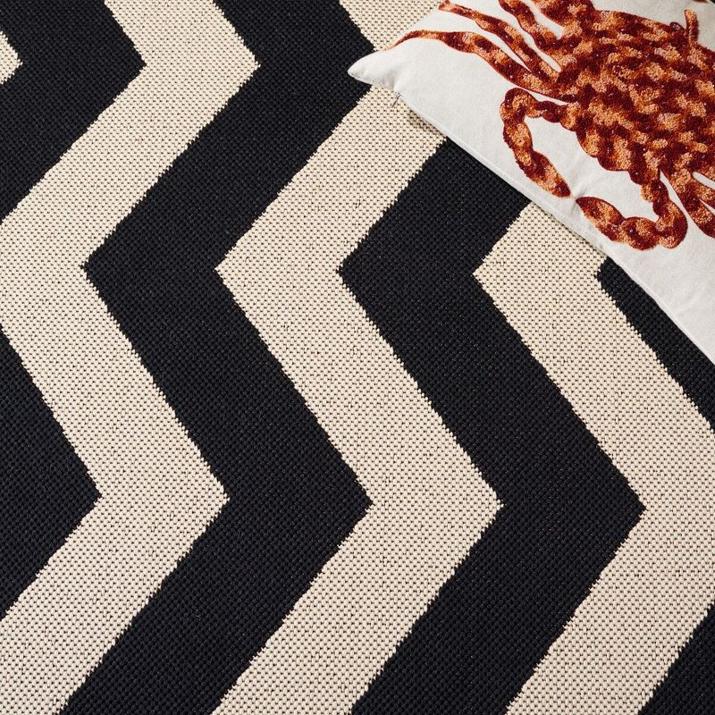 Courtyard CY6245 Power Loomed Indoor and Outdoor Area Rug - Black/Beige - 4'x5'7" - Safavieh