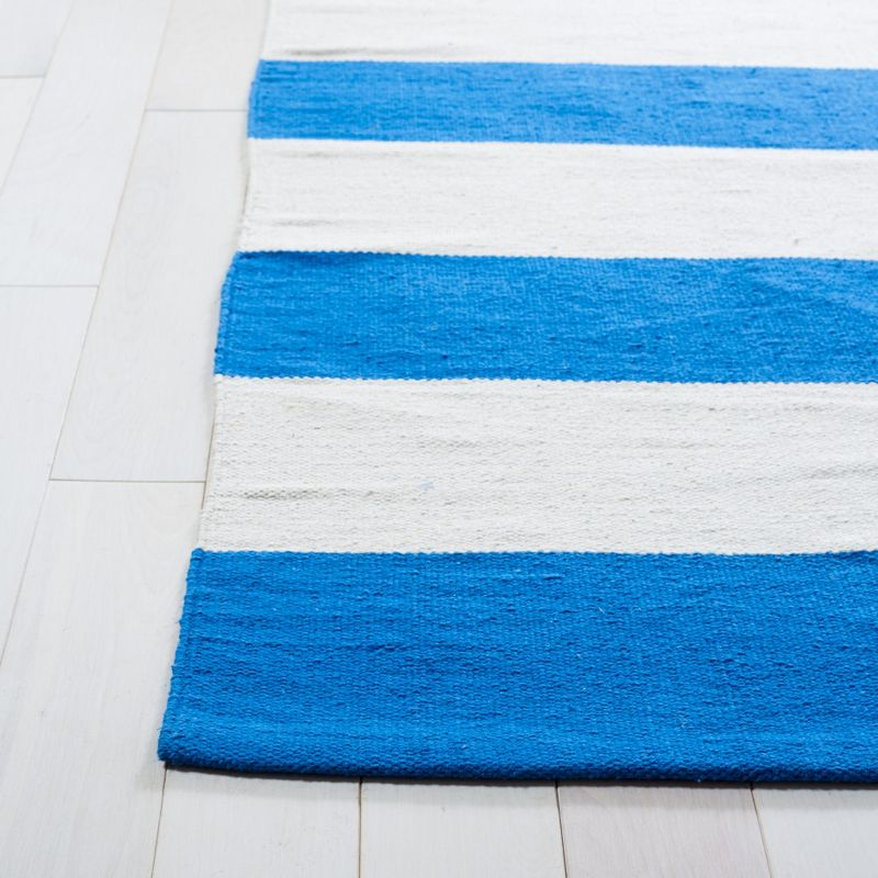 Montauk MTK712 Hand Woven Indoor Accent Rug - Blue/Ivory - 2'6"x4' - Safavieh