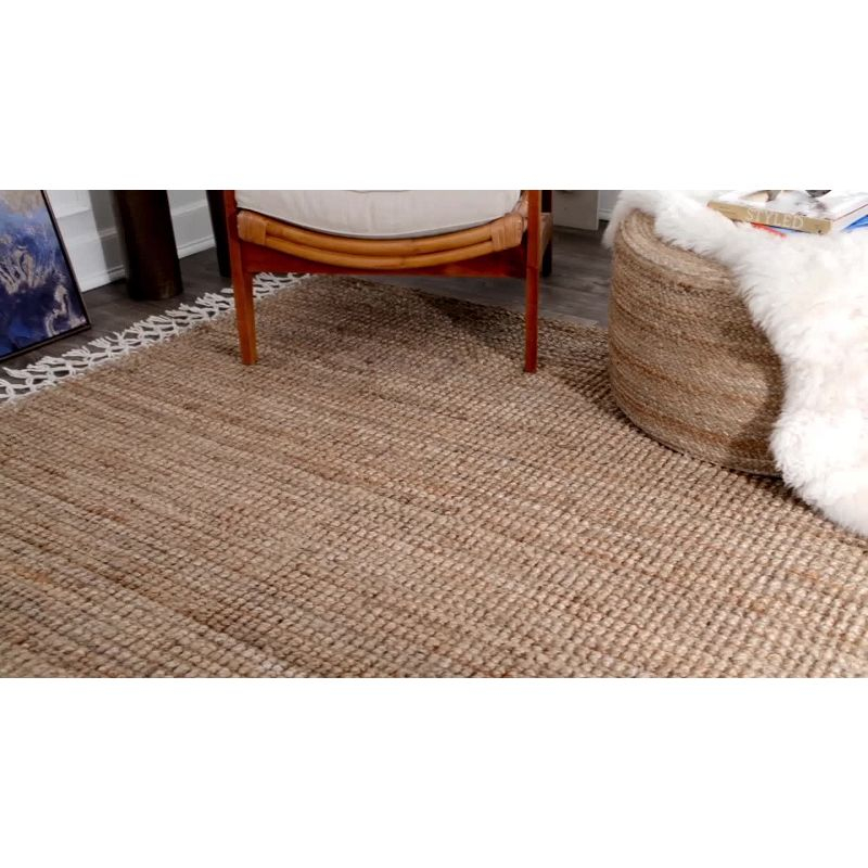 Nuloom Raleigh Farmhouse Jute Tasseled Area Rug, Runner 2' 6" x 6', Natural