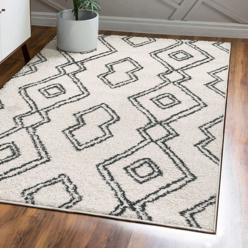 3'x5' Deia Moroccan Style Diamond Shag Area Rug, White/Black - JONATHAN Y