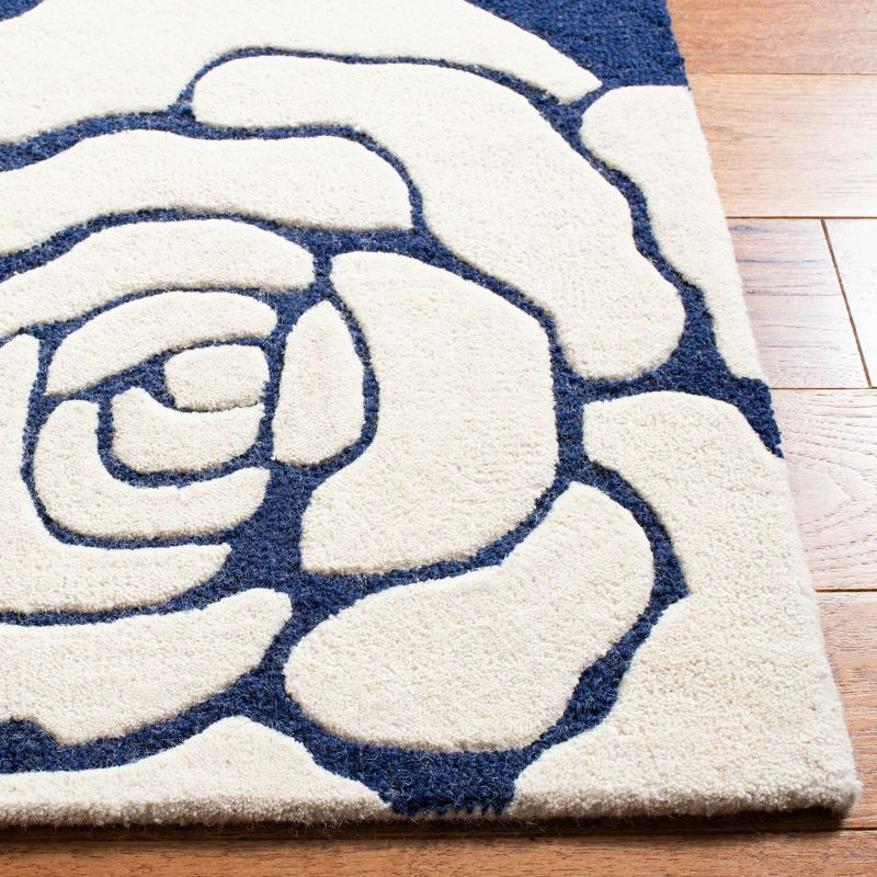 Cambridge CAM782 Hand Tufted Area Rug  - Safavieh