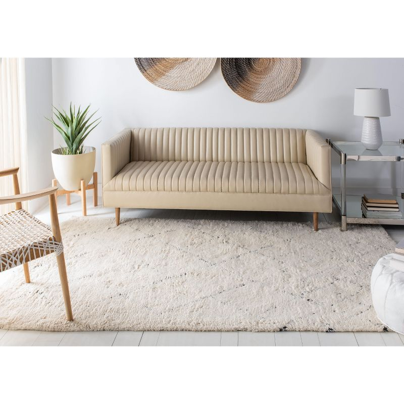 Casablanca CSB914 Hand Tufted Area Rug - Ivory/Black - 8'x10' - Safavieh.