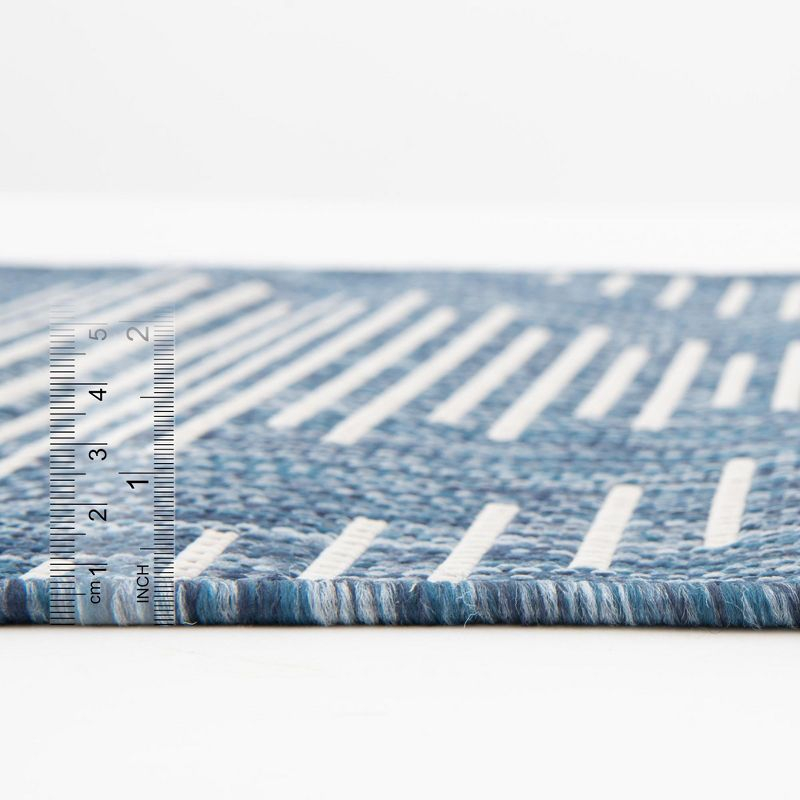 Unique Loom 7' 0 x 7' 0 Square Indoor/Outdoor Modern Blue Area Rug