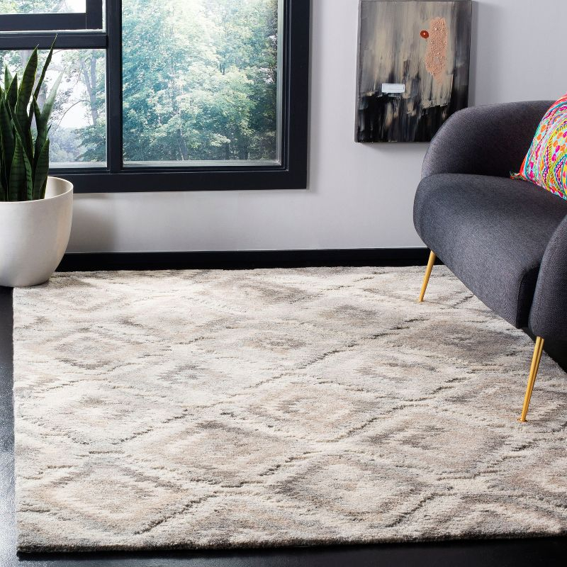 Wyndham WYD802 Hand Tufted Indoor Area Rug - Grey/Taupe - 5'x8' - Safavieh