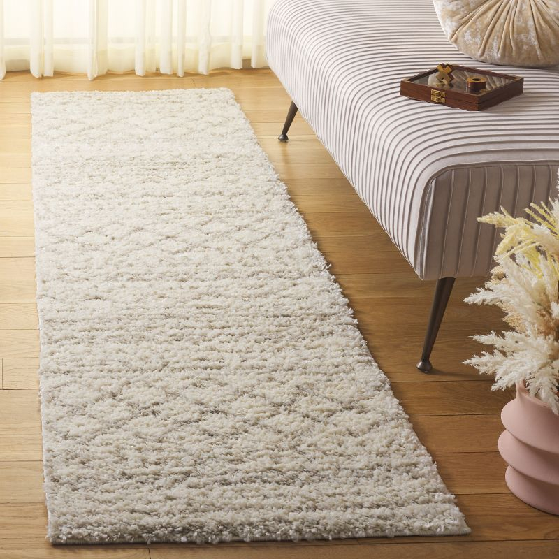 Arizona Shag ASG741 Power Loomed Indoor Runner Rug - Ivory/Beige - 2'3"x12' - Safavieh