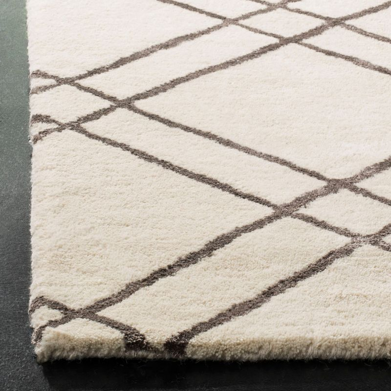 Himalaya HIM901 Handmade Area Rug - 6'x6' - Ivory/Dark Grey - Safavieh