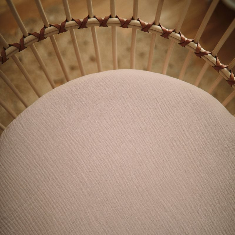 Mushie Extra Soft Muslin Bassinet Crib Sheet - Blush