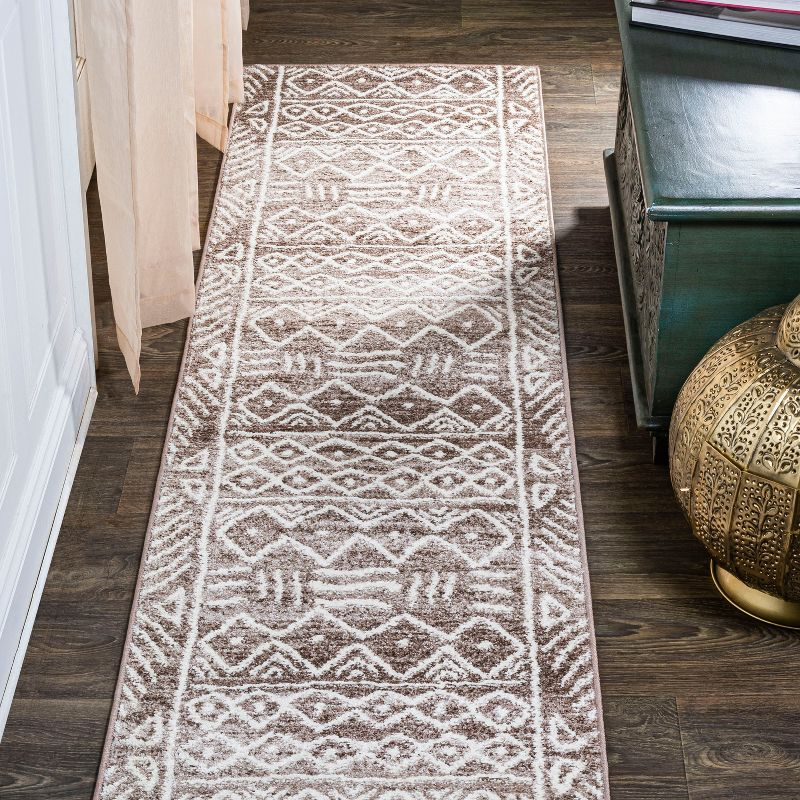 2'x 8' Amanar Geometric Runner Rug, Brown/Ivory - JONATHAN Y