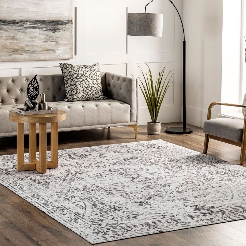 Nuloom Bess Persian Vintage Pet Friendly Machine Washable Area Rug, 4' x 6', Ivory