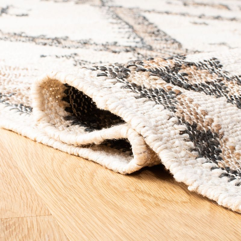 Kilim KLM761 Hand Woven Area Rug - Ivory/Black - 7'x7' - Safavieh.