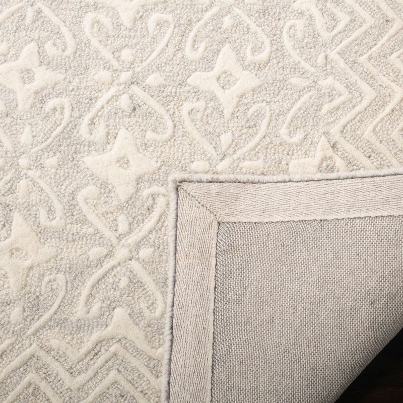Blossom BLM114 Hand Tufted Area Rug - Gray/Ivory - 3'x5' - Safavieh.
