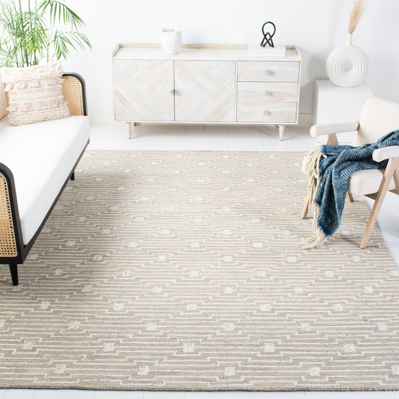 Micro-Loop MLP178 Hand Tufted Area Rug - Light Grey/Ivory - 8'x10' - Safavieh.