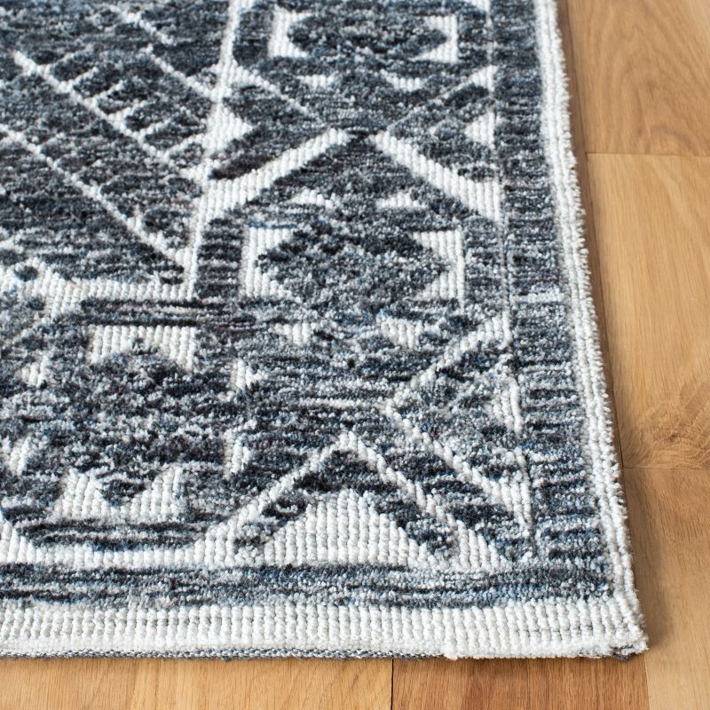 Roslyn ROS703 Hand Loomed Area Rug - Blue/Ivory - 4'x6' - Safavieh.