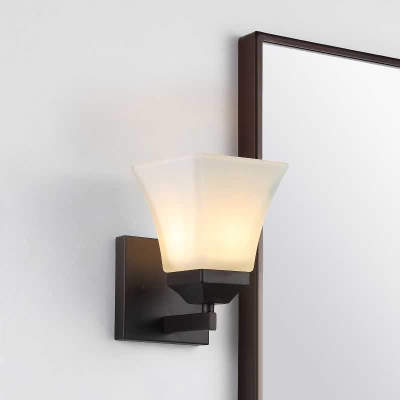 JONATHAN Y Staunton 5" 1-Light Iron/Glass Modern Cottage LED Vanity Light, Oil Rubbed Bronze