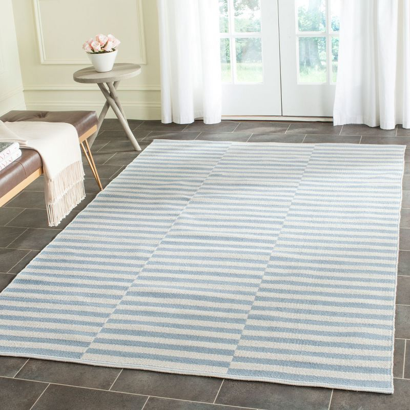 Montauk MTK715 Hand Woven Indoor Area Rug - Ivory/Light Blue - 5'x7' - Safavieh