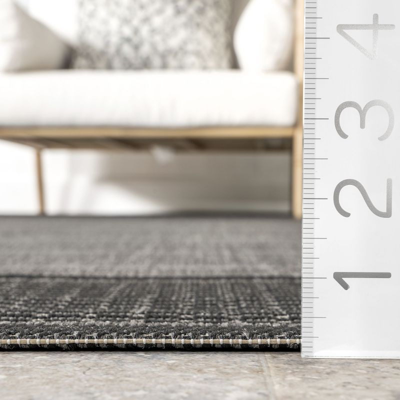 Nuloom Gris Bordered 10 Square Indoor/Outdoor Area Rug for Living Room Patio Deck Front Porch Kitchen, Grey/Black