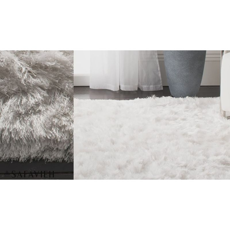 Ocean Shag OCG101 Hand Tufted Indoor Accent Rug - 4'x4' - Silver - Safavieh