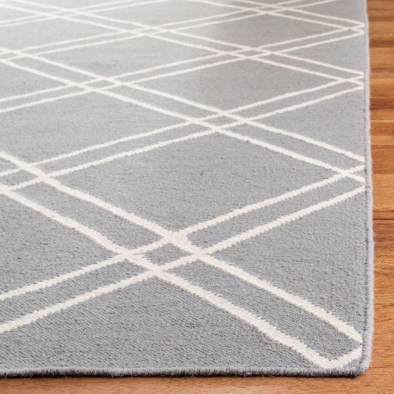 Himalaya HIM901 Hand Tufted Area Rug - Grey/Silver - 8'x10' - Safavieh.