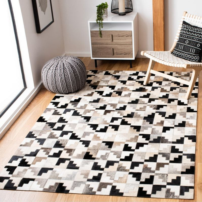 Studio Leather STL172 Hand Woven Area Rug - Ivory/Black - 8'x10' - Safavieh.