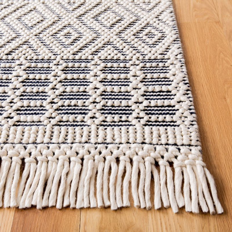 Natura NAT852 Hand Loomed Indoor Area Rug - Ivory/Navy - 8'x8' - Safavieh
