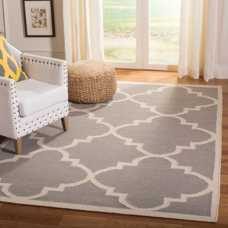 Dhurries DHU633 Hand Woven Area Rug - Dark Grey/Ivory - 5'x8' - Safavieh.