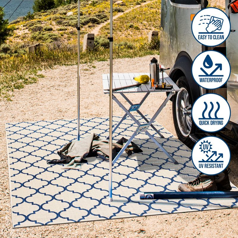 4'x6' Arabesque Ogee Trellis Indoor/Outdoor  Area Rug, Beige/Navy - JONATHAN Y