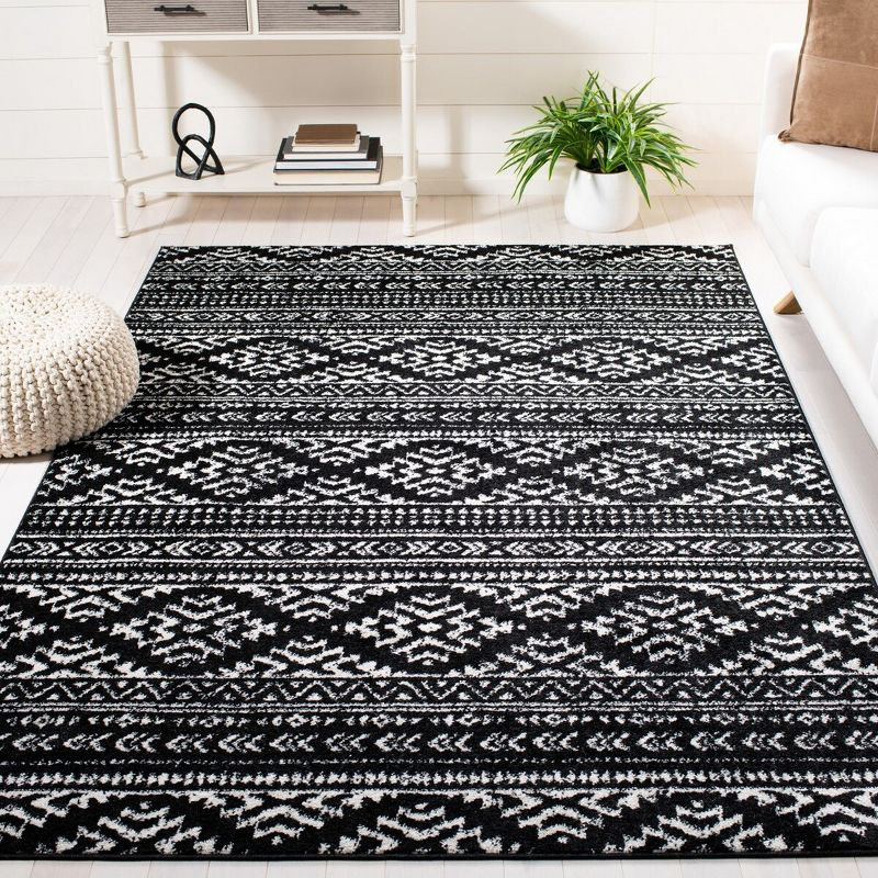Tulum TUL272 Power Loomed Area Rug - Black/Ivory - 5'3"x7'6" - Safavieh.