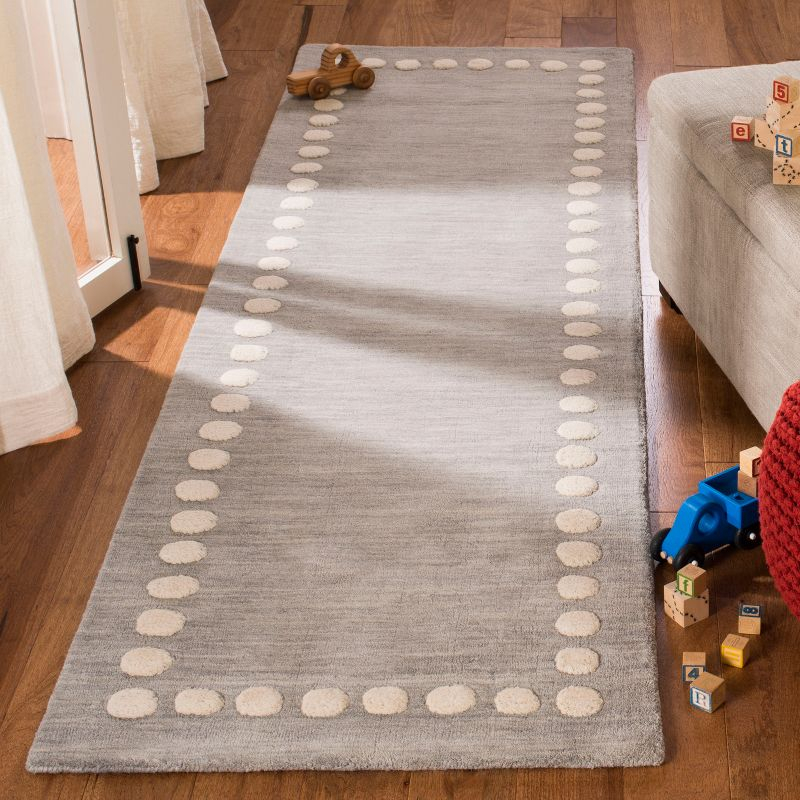 Safavieh Kids SFK802 Hand Loomed Runner Rug - Grey - 2'6"x8' - Safavieh.