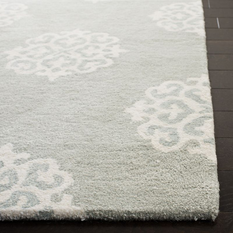 Soho SOH724 Hand Tufted Indoor Area Rug - Grey/Ivory - 6'x9' - Safavieh