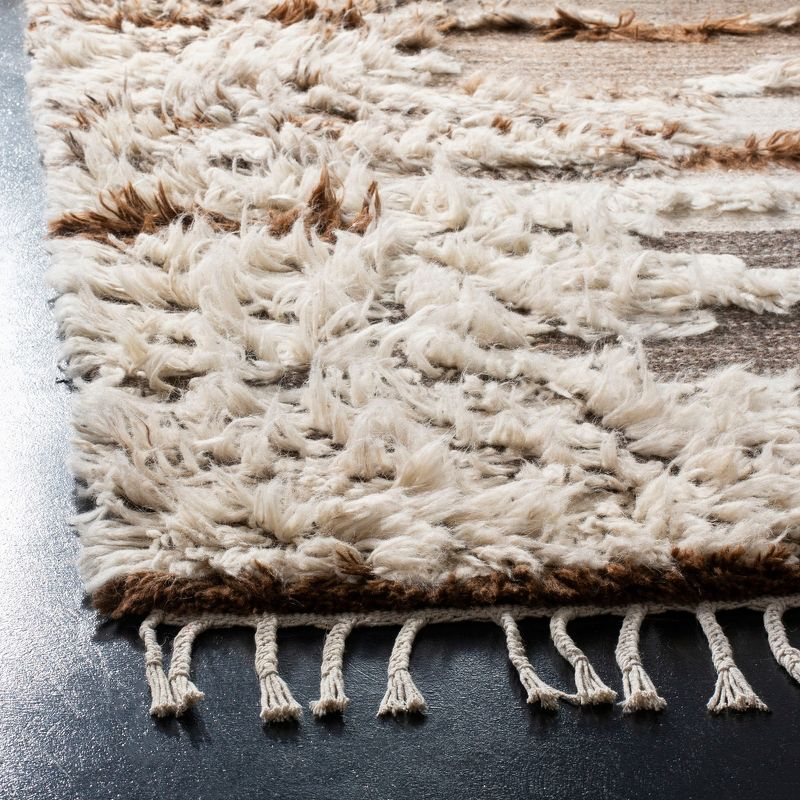 Kenya KNY225 Hand Knotted Accent Rug - Grey/Brown - 3'x5' - Safavieh
