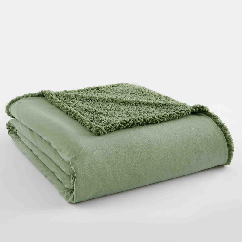 Micro Flannel® Micro Flannel ®  Reverse to Sherpa Blanket