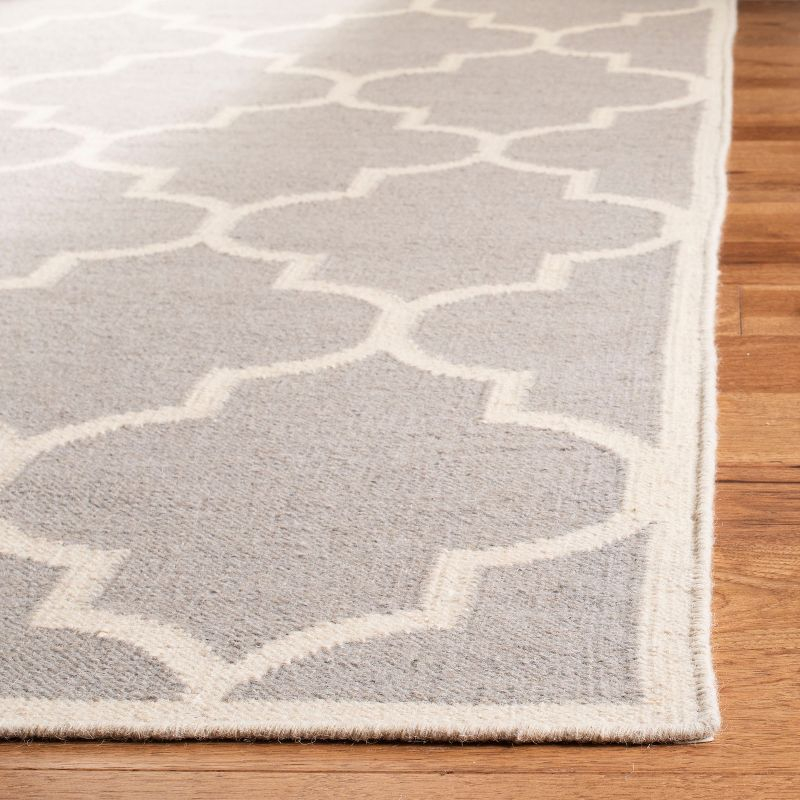 Dhurries DHU632 Hand Woven Area Rug - Dark Grey/Ivory - 5'x8' - Safavieh.