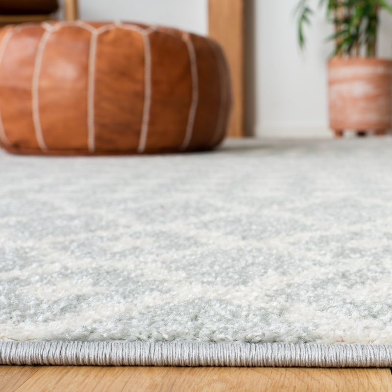 Mercer MRE414 Power Loomed Area Rug - Light Grey/Cream - 6'7"x6'7" - Safavieh.