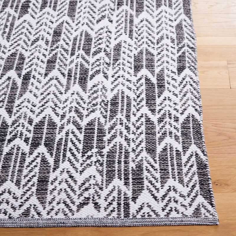 Montauk MTK609 Hand Woven Indoor Accent Rug - Black/Ivory - 2'3"x3'9" - Safavieh