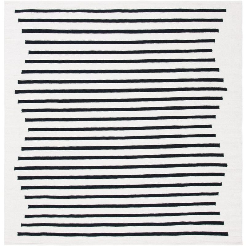 Montauk MTK313 Hand Woven Indoor Accent Rug - Ivory/Black - 4'x4' - Safavieh