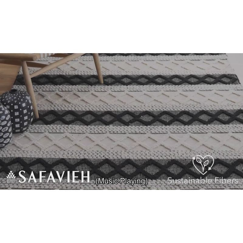 Safavieh Hand Woven 80% Wool, 20% Cotton Geometric Rug